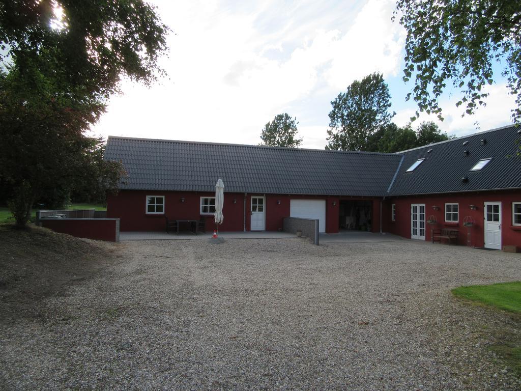 Hedelodden Apartment Uve Exterior foto